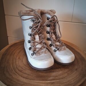 Like New! Boots with Faux Fur Trim